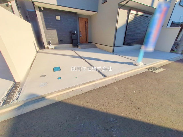 G00379261 神奈川県相模原市緑区二本松１丁目 新築一戸建て 5380万円 土地面積112.57m² (約34.05坪) 建物面積91.29m² (約27.61坪) 間取り３ＬＤＫ 築年月2025年09月(築１年以内)【外観10】