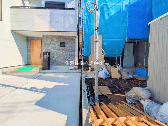 G00379262 神奈川県相模原市緑区二本松１丁目 新築一戸建て 5380万円 土地面積112.61m² (約34.06坪) 建物面積90.46m² (約27.36坪) 間取り３ＬＤＫ 築年月2025年08月(築１年以内)【外観10】