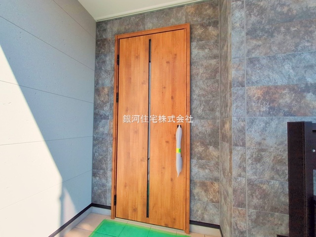 G00379262 神奈川県相模原市緑区二本松１丁目 新築一戸建て 5380万円 土地面積112.61m² (約34.06坪) 建物面積90.46m² (約27.36坪) 間取り３ＬＤＫ 築年月2025年08月(築１年以内)【外観17】