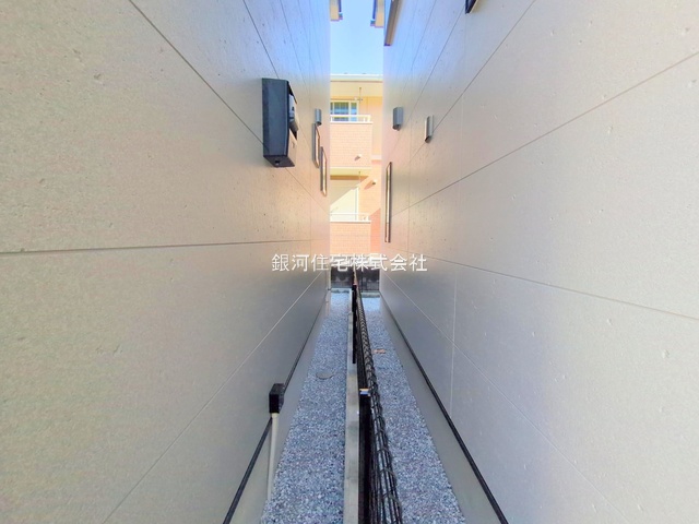 G00379263 神奈川県相模原市緑区二本松１丁目 新築一戸建て 4680万円 土地面積122.86m² (約37.16坪) 建物面積90.88m² (約27.49坪) 間取り３ＬＤＫ 築年月2025年08月(築１年以内)【外観4】