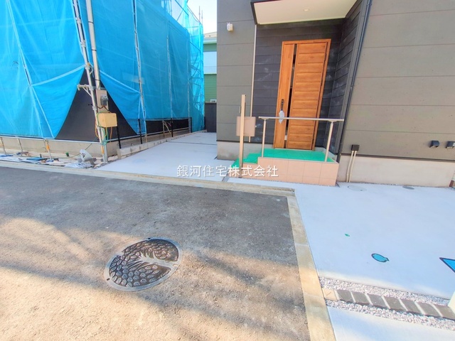 G00379263 神奈川県相模原市緑区二本松１丁目 新築一戸建て 4680万円 土地面積122.86m² (約37.16坪) 建物面積90.88m² (約27.49坪) 間取り３ＬＤＫ 築年月2025年08月(築１年以内)【外観8】