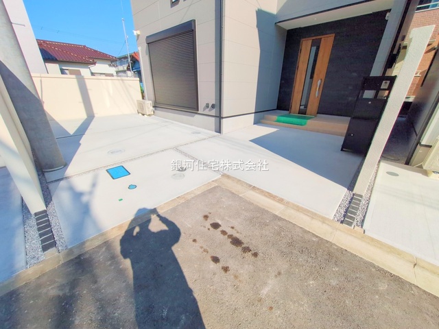 G00379263 神奈川県相模原市緑区二本松１丁目 新築一戸建て 4680万円 土地面積122.86m² (約37.16坪) 建物面積90.88m² (約27.49坪) 間取り３ＬＤＫ 築年月2025年08月(築１年以内)【外観11】