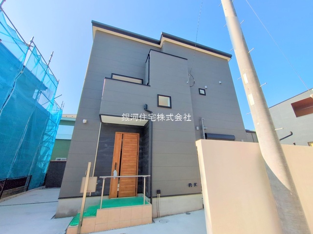 G00379264 神奈川県相模原市緑区二本松１丁目 新築一戸建て 4680万円 土地面積122.36m² (約37.01坪) 建物面積90.25m² (約27.30坪) 間取り３ＬＤＫ 築年月2025年08月(築１年以内)【外観2】