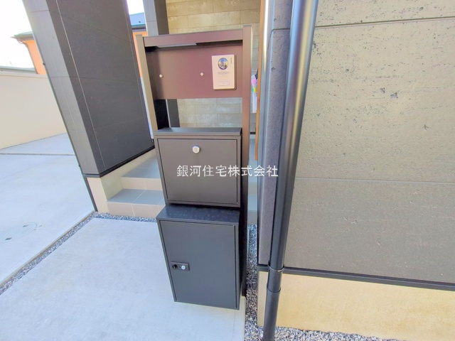 G00379265 神奈川県相模原市緑区二本松１丁目 新築一戸建て 5180万円 土地面積112.49m² (約34.02坪) 建物面積90.67m² (約27.42坪) 間取り２ＳＬＤＫ 築年月2025年09月(築１年以内)【外観4】