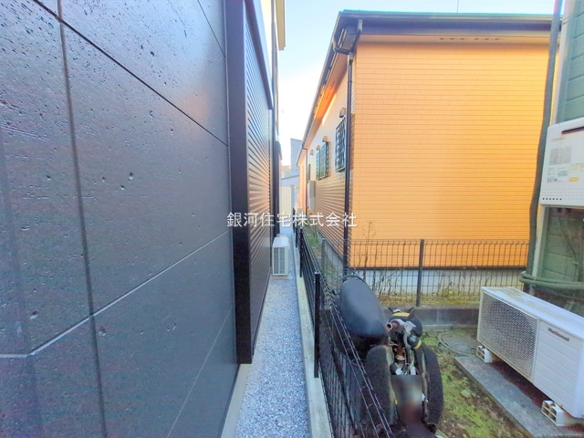 G00379265 神奈川県相模原市緑区二本松１丁目 新築一戸建て 5180万円 土地面積112.49m² (約34.02坪) 建物面積90.67m² (約27.42坪) 間取り２ＳＬＤＫ 築年月2025年09月(築１年以内)【外観5】