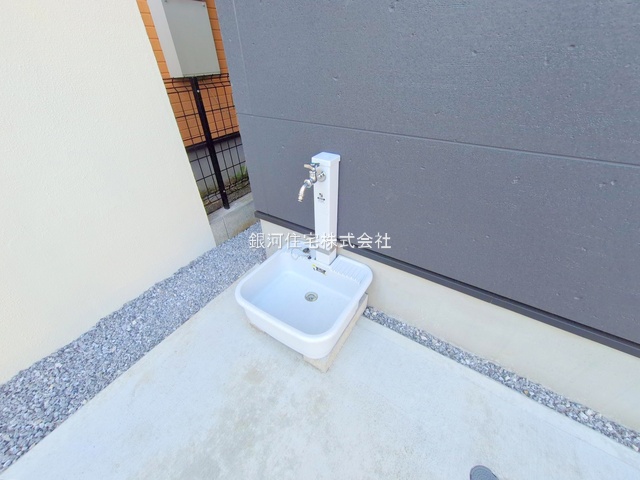 G00379265 神奈川県相模原市緑区二本松１丁目 新築一戸建て 5180万円 土地面積112.49m² (約34.02坪) 建物面積90.67m² (約27.42坪) 間取り２ＳＬＤＫ 築年月2025年09月(築１年以内)【外観17】