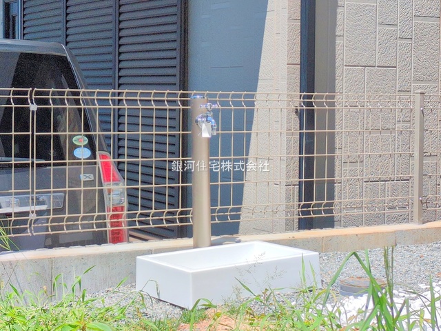 G00379290 神奈川県横浜市戸塚区名瀬町 新築一戸建て 5880万円 土地面積152.95m² (約46.26坪) 建物面積100.61m² (約30.43坪) 間取り４ＬＤＫ 築年月2025年07月(築１年以内)【外観5】