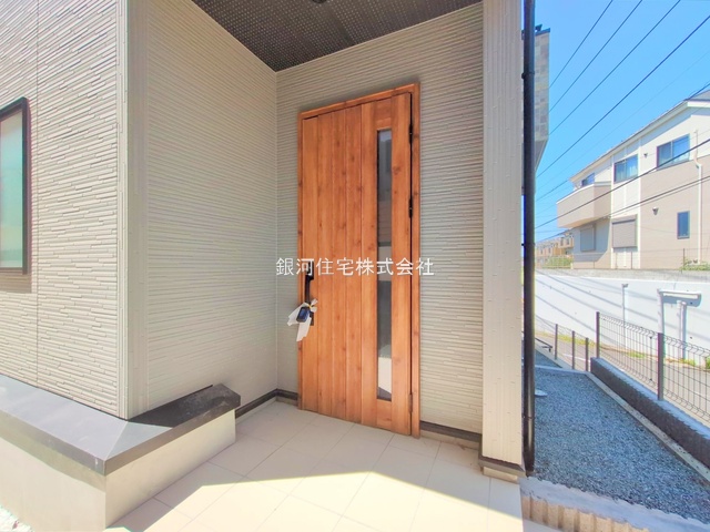 G00379290 神奈川県横浜市戸塚区名瀬町 新築一戸建て 5880万円 土地面積152.95m² (約46.26坪) 建物面積100.61m² (約30.43坪) 間取り４ＬＤＫ 築年月2025年07月(築１年以内)【外観8】