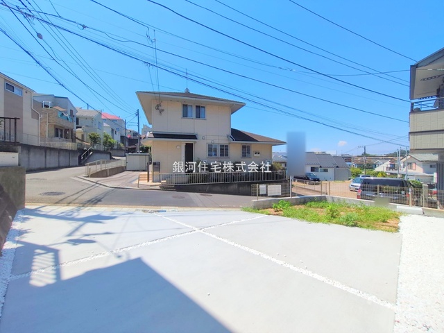 G00379290 神奈川県横浜市戸塚区名瀬町 新築一戸建て 5880万円 土地面積152.95m² (約46.26坪) 建物面積100.61m² (約30.43坪) 間取り４ＬＤＫ 築年月2025年07月(築１年以内)【外観13】