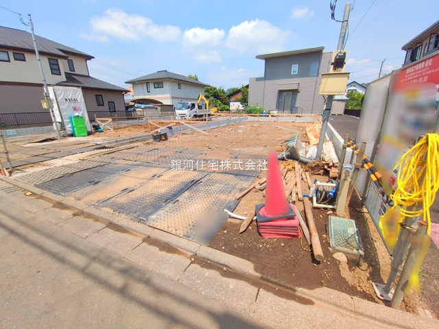 G00379291 東京都町田市小山町 新築一戸建て 4699万円 土地面積132.19m² (約39.98坪) 建物面積104.89m² (約31.72坪) 間取り３ＳＬＤＫ 築年月2025年09月【外観7】