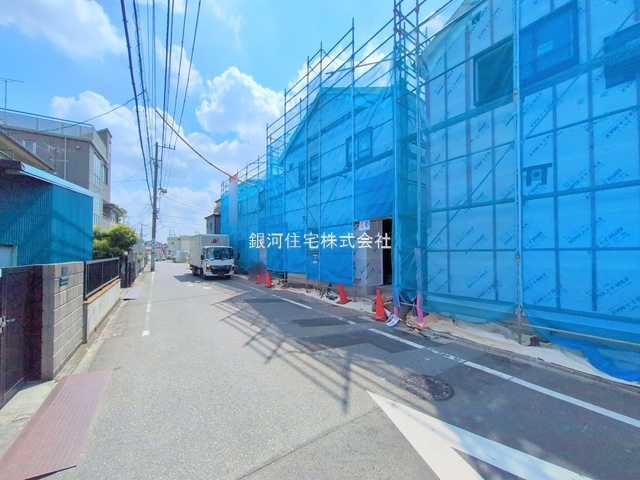 G00379316 東京都足立区花畑６丁目 新築一戸建て 4690万円 土地面積95.00m² (約28.73坪) 建物面積96.05m² (約29.05坪) 間取り４ＬＤＫ 築年月2025年09月【外観3】
