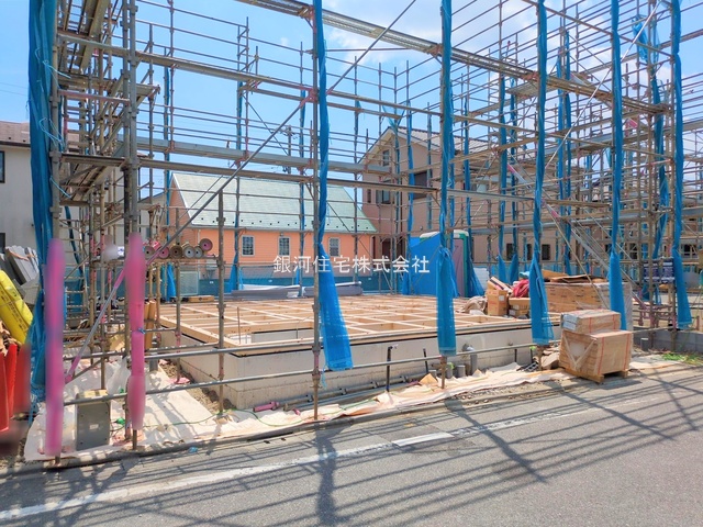 G00379316 東京都足立区花畑６丁目 新築一戸建て 4690万円 土地面積95.00m² (約28.73坪) 建物面積96.05m² (約29.05坪) 間取り４ＬＤＫ 築年月2025年09月【外観5】