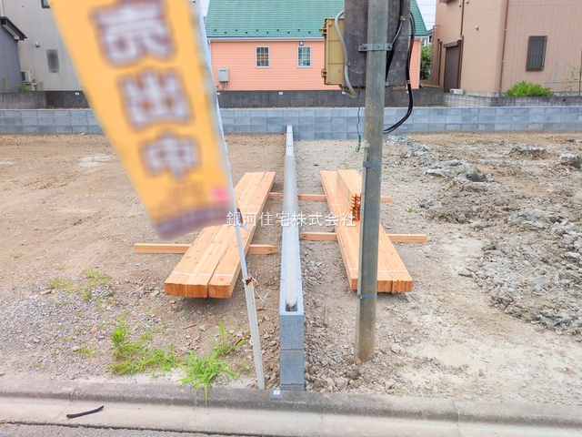 G00379316 東京都足立区花畑６丁目 新築一戸建て 4690万円 土地面積95.00m² (約28.73坪) 建物面積96.05m² (約29.05坪) 間取り４ＬＤＫ 築年月2025年09月【外観13】