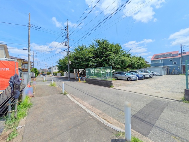G00379317 東京都狛江市西野川２丁目 新築一戸建て 7480万円 土地面積107.44m² (約32.50坪) 建物面積84.46m² (約25.54坪) 間取り３ＬＤＫ 築年月2025年10月【外観15】