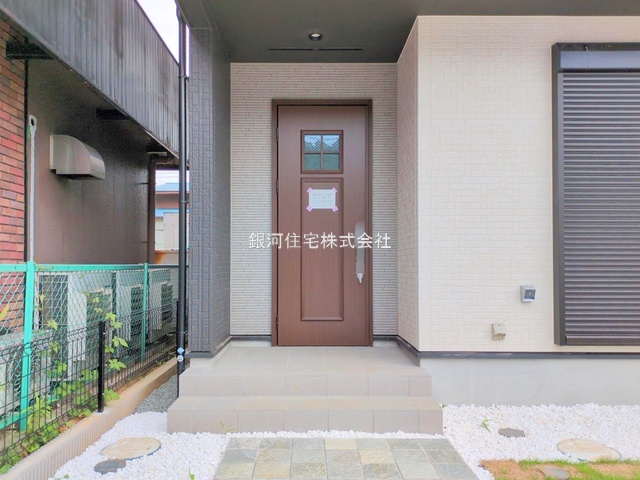 G00379419 神奈川県小田原市早川３丁目 新築一戸建て 3230万円 土地面積142.92m² (約43.23坪) 建物面積100.20m² (約30.31坪) 間取り３ＬＤＫ 築年月2025年06月(築１年以内)【外観10】