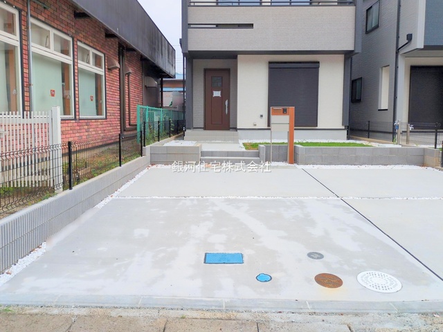G00379419 神奈川県小田原市早川３丁目 新築一戸建て 3230万円 土地面積142.92m² (約43.23坪) 建物面積100.20m² (約30.31坪) 間取り３ＬＤＫ 築年月2025年06月(築１年以内)【外観18】