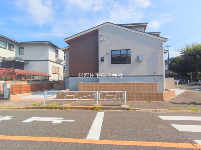 G00379421 東京都八王子市北野台３丁目 新築一戸建て 5390万円 土地面積221.41m² (約66.97坪) 建物面積96.79m² (約29.27坪) 間取り３ＬＤＫ 築年月2025年08月(築１年以内)【外観6】