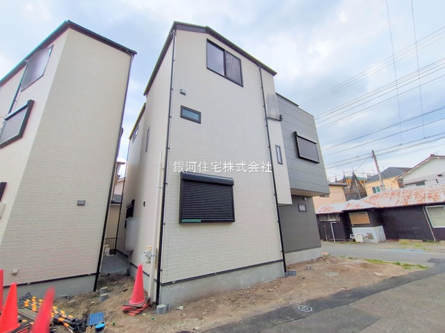 G00379502 神奈川県横浜市金沢区平潟町 新築一戸建て 3280万円 土地面積50.29m² (約15.21坪) 建物面積76.79m² (約23.22坪) 間取り３ＬＤＫ 築年月2025年07月(築１年以内)【外観2】
