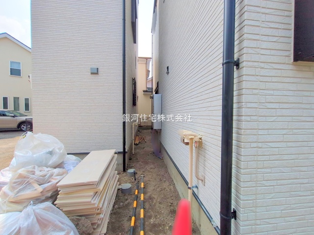 G00379502 神奈川県横浜市金沢区平潟町 新築一戸建て 3280万円 土地面積50.29m² (約15.21坪) 建物面積76.79m² (約23.22坪) 間取り３ＬＤＫ 築年月2025年07月(築１年以内)【外観8】