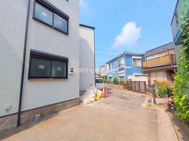 G00379502 神奈川県横浜市金沢区平潟町 新築一戸建て 3280万円 土地面積50.29m² (約15.21坪) 建物面積76.79m² (約23.22坪) 間取り３ＬＤＫ 築年月2025年07月(築１年以内)【外観10】