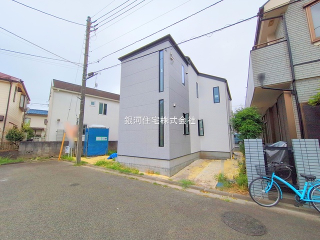 G00379513 東京都西東京市緑町２丁目 新築一戸建て 5180万円 土地面積107.19m² (約32.42坪) 建物面積85.68m² (約25.91坪) 間取り３ＬＤＫ 築年月2025年10月【外観2】