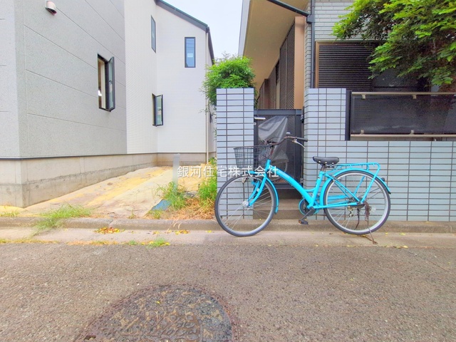 G00379513 東京都西東京市緑町２丁目 新築一戸建て 5180万円 土地面積107.19m² (約32.42坪) 建物面積85.68m² (約25.91坪) 間取り３ＬＤＫ 築年月2025年10月【外観6】