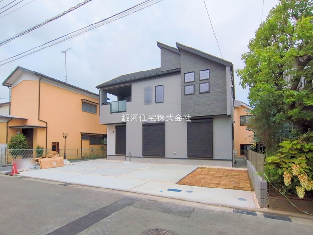 G00379554 神奈川県横浜市磯子区杉田８丁目 新築一戸建て 6080万円 土地面積174.17m² (約52.68坪) 建物面積113.85m² (約34.43坪) 間取り４ＬＤＫ 築年月2025年07月(築１年以内)【外観2】