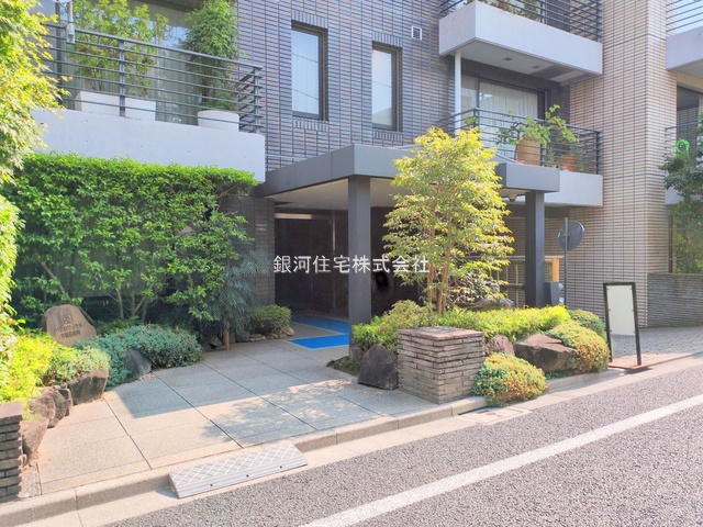 G00379603 東京都文京区本駒込１丁目 中古マンション 1億3800万円 専有面積93.73m² (約28.35坪) 間取り２ＬＤＫ 所在階1階 築年月1987年01月(築38年)【外観3】