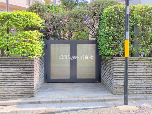 G00379603 東京都文京区本駒込１丁目 中古マンション 1億3800万円 専有面積93.73m² (約28.35坪) 間取り２ＬＤＫ 所在階1階 築年月1987年01月(築38年)【外観4】