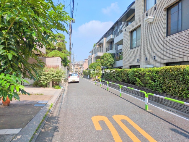 G00379603 東京都文京区本駒込１丁目 中古マンション 1億3800万円 専有面積93.73m² (約28.35坪) 間取り２ＬＤＫ 所在階1階 築年月1987年01月(築38年)【外観9】