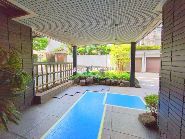 G00379603 東京都文京区本駒込１丁目 中古マンション 1億3800万円 専有面積93.73m² (約28.35坪) 間取り２ＬＤＫ 所在階1階 築年月1987年01月(築38年)【外観12】