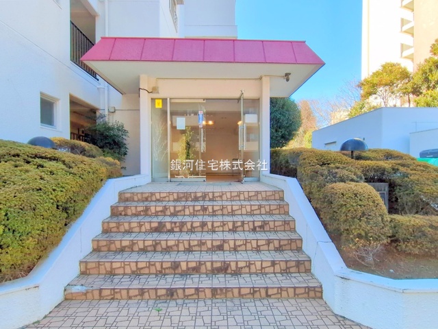 G00379620 東京都世田谷区南烏山２丁目 中古マンション 7299万円 専有面積107.03m² (約32.37坪) 間取り３ＬＤＫ 所在階3階 築年月1975年04月(築50年)【外観3】