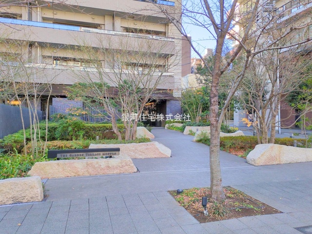 G00379630 東京都品川区西五反田３丁目 中古マンション 1億7999万円 専有面積61.57m² (約18.62坪) 間取り２ＬＤＫ 所在階11階 築年月2018年01月(築7年)【外観3】