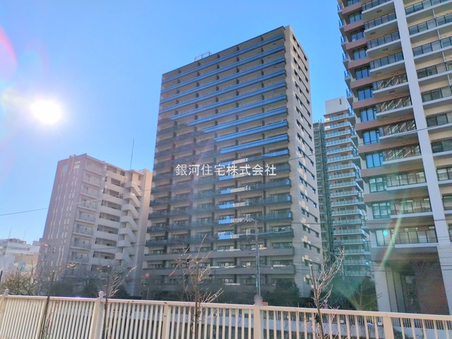 G00379630 東京都品川区西五反田３丁目 中古マンション 1億7999万円 専有面積61.57m² (約18.62坪) 間取り２ＬＤＫ 所在階11階 築年月2018年01月(築7年)【外観7】