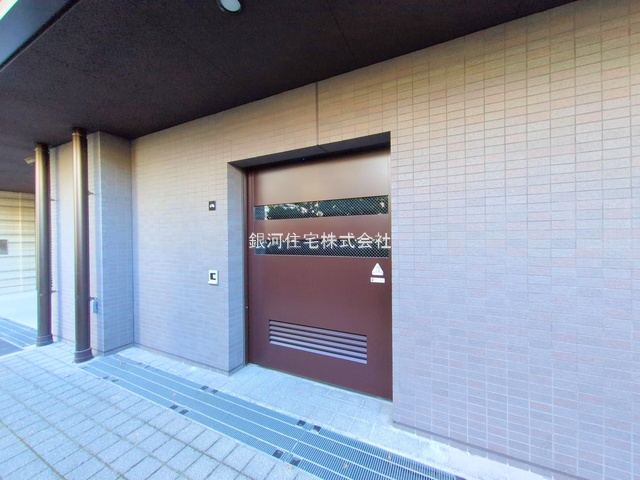 G00379630 東京都品川区西五反田３丁目 中古マンション 1億7999万円 専有面積61.57m² (約18.62坪) 間取り２ＬＤＫ 所在階11階 築年月2018年01月(築7年)【外観13】