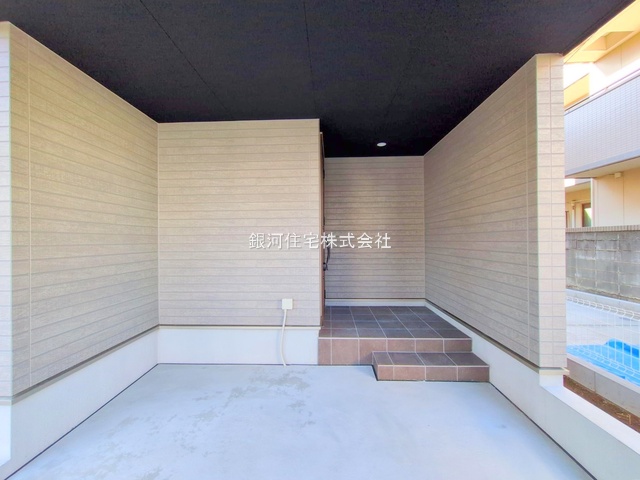 G00379652 千葉県市川市伊勢宿 新築一戸建て 6390万円 土地面積72.14m² (約21.82坪) 建物面積111.47m² (約33.71坪) 築年月2025年11月(築１年以内)【外観9】