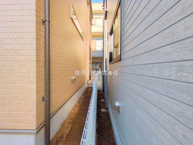 G00379652 千葉県市川市伊勢宿 新築一戸建て 6390万円 土地面積72.14m² (約21.82坪) 建物面積111.47m² (約33.71坪) 築年月2025年11月(築１年以内)【外観18】