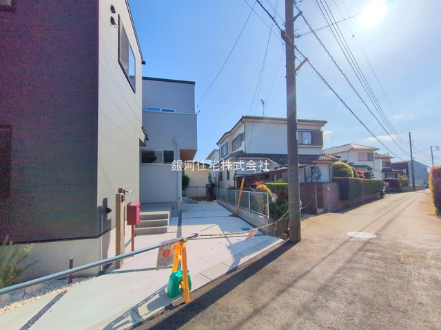G00379657 千葉県八千代市勝田台４丁目 新築一戸建て 3280万円 土地面積106.14m² (約32.10坪) 建物面積91.70m² (約27.73坪) 間取り３ＬＤＫ 築年月2025年02月(築１年以内)【外観9】