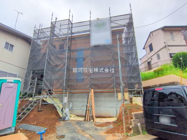 G00379662 神奈川県横浜市青葉区荏田町 新築一戸建て 6780万円 土地面積140.73m² (約42.57坪) 建物面積99.36m² (約30.05坪) 間取り３ＳＬＤＫ 築年月2025年09月【外観4】