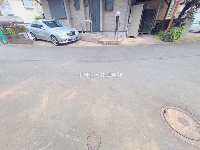 G00379662 神奈川県横浜市青葉区荏田町 新築一戸建て 6780万円 土地面積140.73m² (約42.57坪) 建物面積99.36m² (約30.05坪) 間取り３ＳＬＤＫ 築年月2025年09月【外観14】