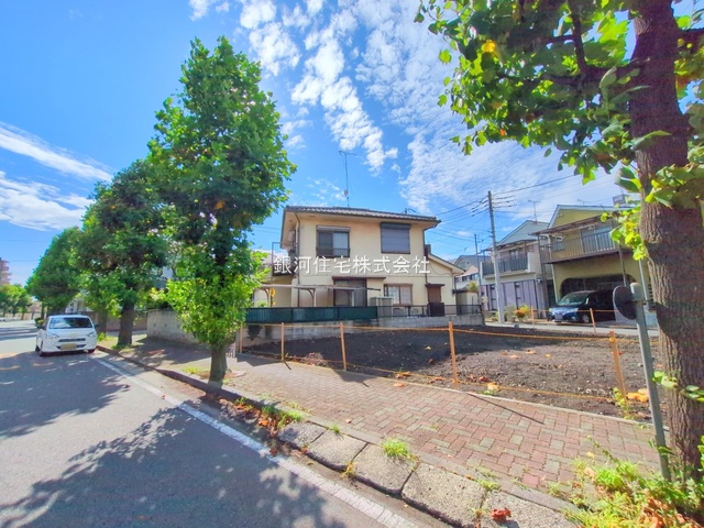 G00379664 神奈川県川崎市川崎区藤崎４丁目 新築一戸建て 5590万円 土地面積57.40m² (約17.36坪) 建物面積114.73m² (約34.70坪) 間取り３ＳＬＤＫ 築年月2025年11月【外観6】