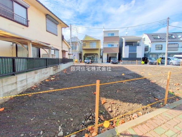 G00379664 神奈川県川崎市川崎区藤崎４丁目 新築一戸建て 5590万円 土地面積57.40m² (約17.36坪) 建物面積114.73m² (約34.70坪) 間取り３ＳＬＤＫ 築年月2025年11月【外観9】