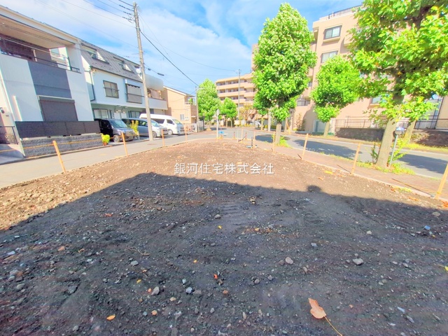 G00379665 神奈川県川崎市川崎区藤崎４丁目 新築一戸建て 5890万円 土地面積56.42m² (約17.06坪) 建物面積116.38m² (約35.20坪) 間取り３ＳＬＤＫ 築年月2025年11月【外観7】