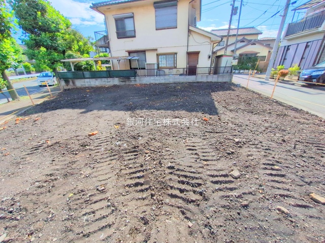 G00379665 神奈川県川崎市川崎区藤崎４丁目 新築一戸建て 5890万円 土地面積56.42m² (約17.06坪) 建物面積116.38m² (約35.20坪) 間取り３ＳＬＤＫ 築年月2025年11月【外観11】