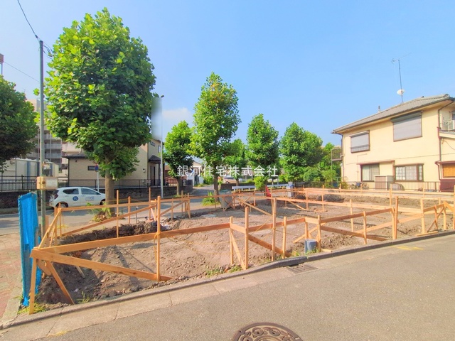 G00379666 神奈川県川崎市川崎区藤崎４丁目 新築一戸建て 5990万円 土地面積54.06m² (約16.35坪) 建物面積107.64m² (約32.56坪) 間取り３ＳＬＤＫ 築年月2025年11月【外観2】