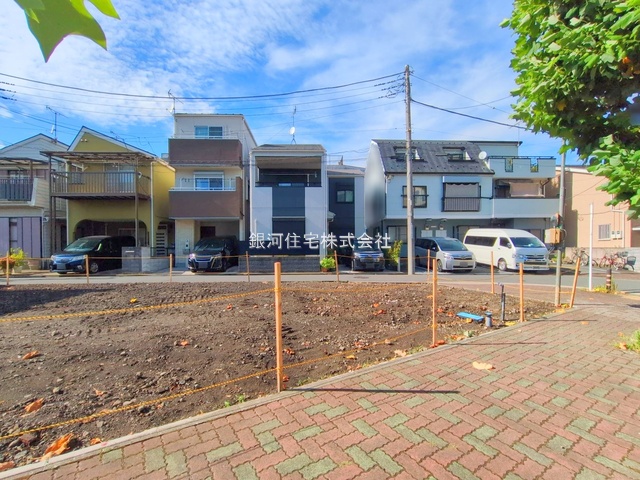 G00379666 神奈川県川崎市川崎区藤崎４丁目 新築一戸建て 5990万円 土地面積54.06m² (約16.35坪) 建物面積107.64m² (約32.56坪) 間取り３ＳＬＤＫ 築年月2025年11月【外観4】