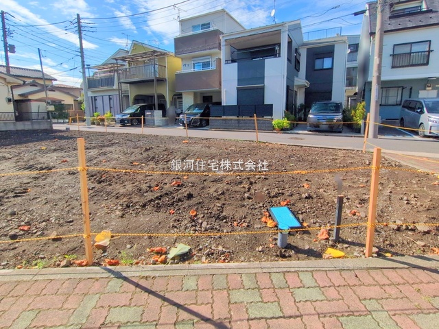 G00379666 神奈川県川崎市川崎区藤崎４丁目 新築一戸建て 5990万円 土地面積54.06m² (約16.35坪) 建物面積107.64m² (約32.56坪) 間取り３ＳＬＤＫ 築年月2025年11月【外観9】