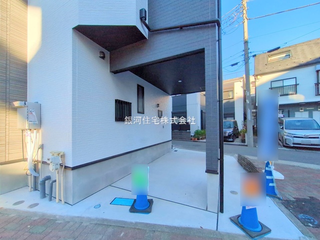 G00379666 神奈川県川崎市川崎区藤崎４丁目 新築一戸建て 4990万円 土地面積54.06m² (約16.35坪) 建物面積107.64m² (約32.56坪) 間取り３ＳＬＤＫ 築年月2025年11月(築１年以内)【外観15】