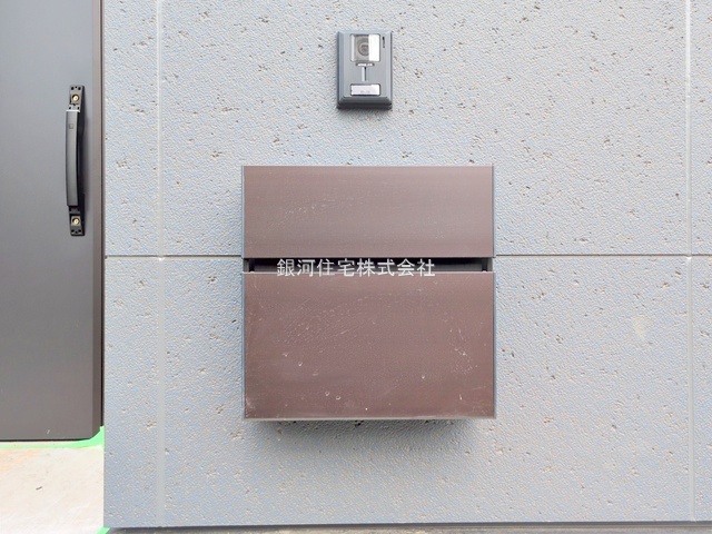 G00379668 埼玉県さいたま市北区宮原町４丁目 新築一戸建て 3899万円 土地面積58.43m² (約17.67坪) 建物面積97.50m² (約29.49坪) 間取り４ＬＤＫ 築年月2025年06月(築１年以内)【外観5】
