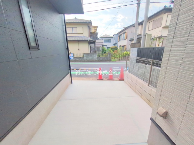 G00379668 埼玉県さいたま市北区宮原町４丁目 新築一戸建て 3899万円 土地面積58.43m² (約17.67坪) 建物面積97.50m² (約29.49坪) 間取り４ＬＤＫ 築年月2025年06月(築１年以内)【外観7】